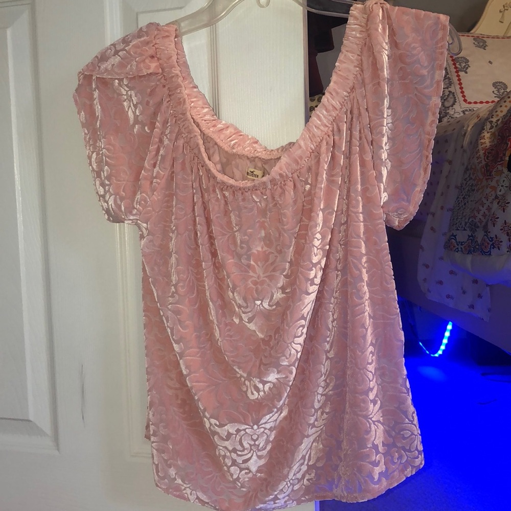 off the shoulder hollister top